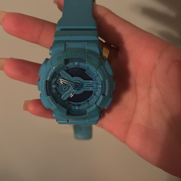 g shock gma s110cc blue watch in great condition needs new battery to operate - Picture 3 of 3